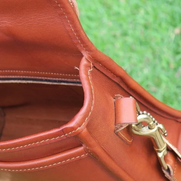 Vintage Coach Court Bag #9870 British Tan Leather | USA Made - Picture 12 of 14